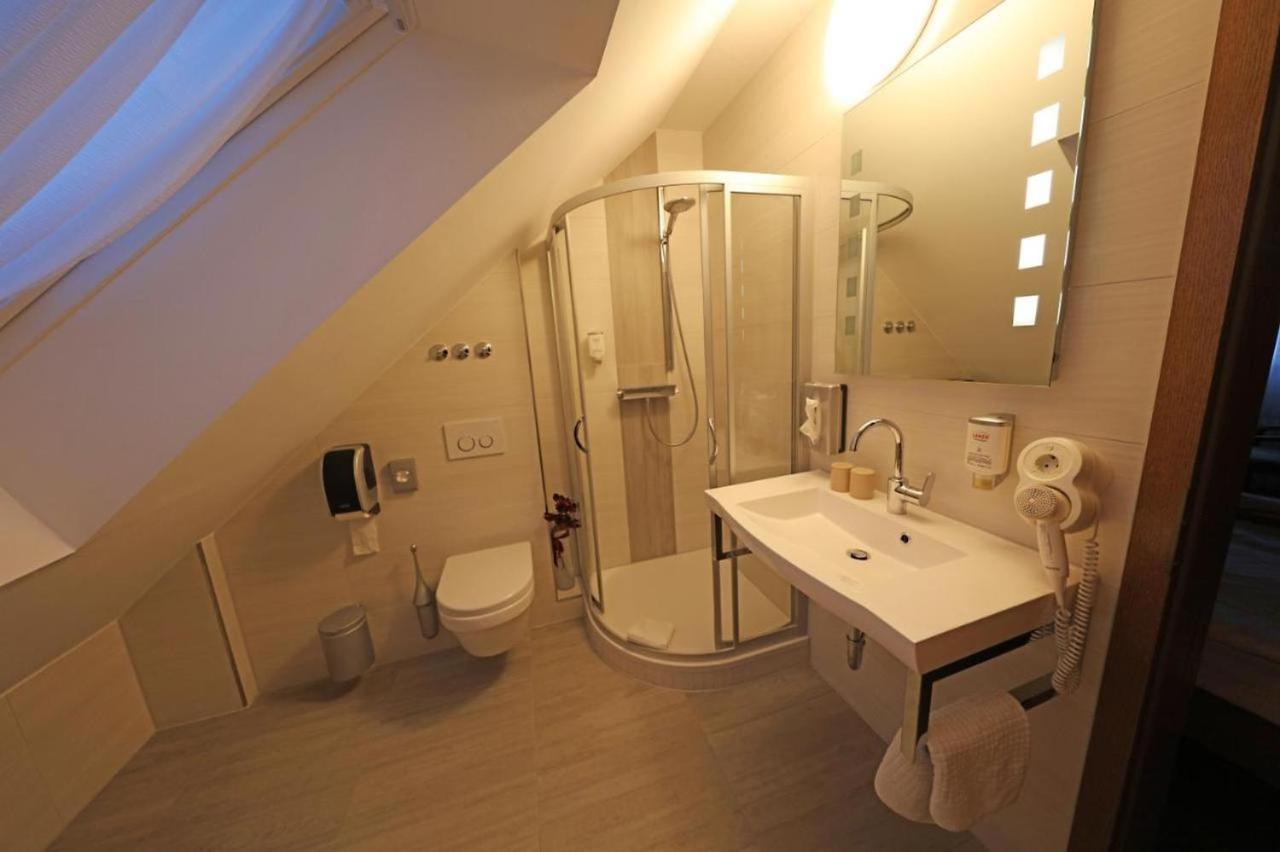 Hotel Zur Krone Ronneburg  المظهر الخارجي الصورة